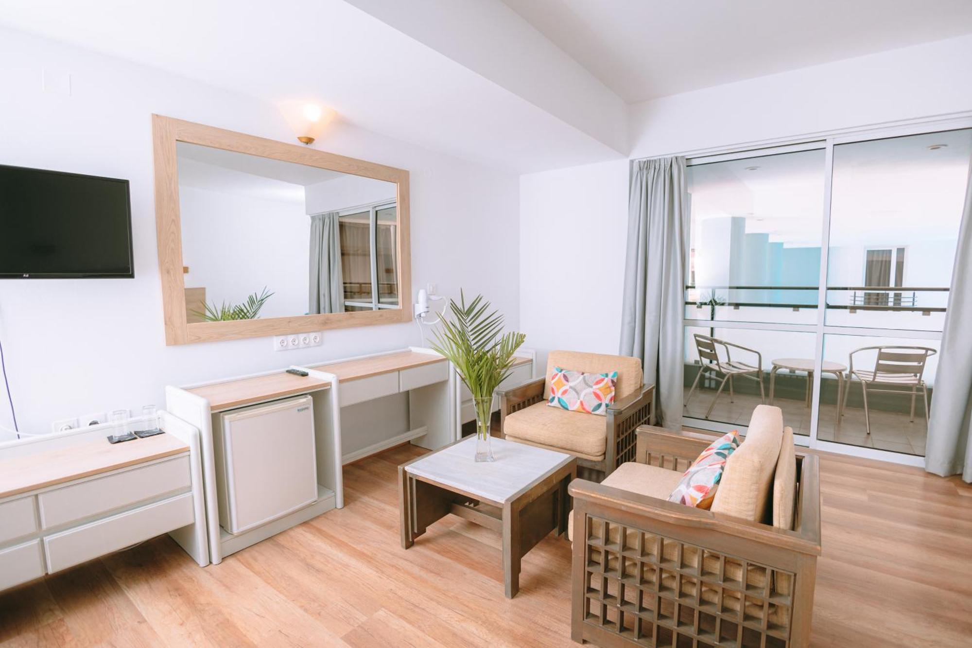 Santa Marina Unique Hotel 圣尼古拉奥斯 客房 照片